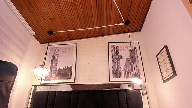 tylla  online show from 11, 10, 2025