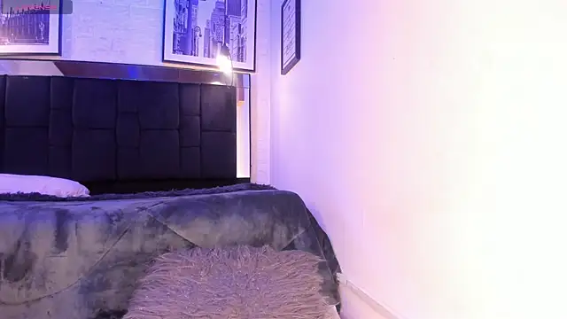 tylla  online show from 22, 11, 2025