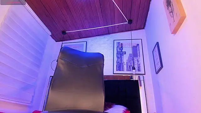 tylla  online show from 29, 11, 2025