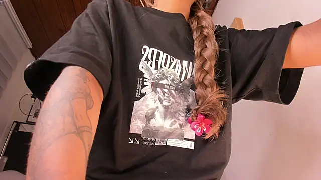 tylla  online show from 9, 1, 2026