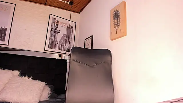 tylla  online show from 20, 12, 2025