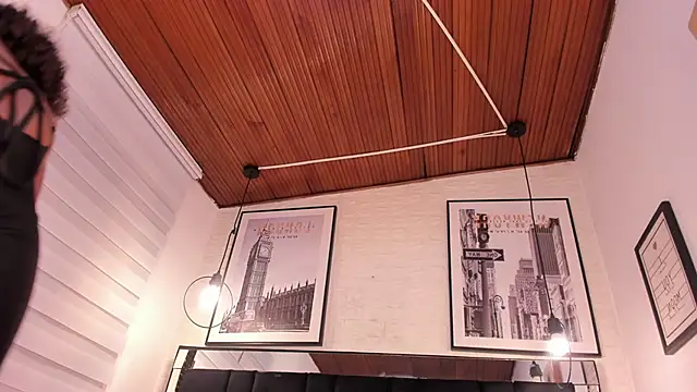 tylla  online show from 11, 9, 2025