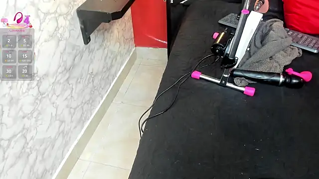 IVISBOUNCYASS online show from 4, 11, 2025