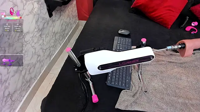 IVISBOUNCYASS online show from 11, 4, 2026