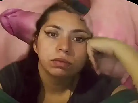 Snapshot of isabellapurple chatting on 23, 10, 2025 isabellapurple online show from 23, 10, 2025