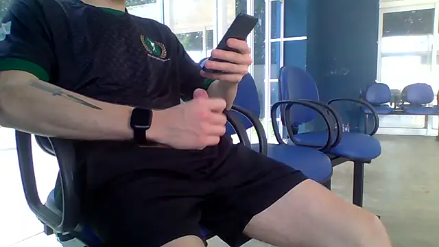 Snapshot of Novinho_pica_rosa chatting on 24, 10, 2025 Novinho pica rosa online show from 24, 10, 2025