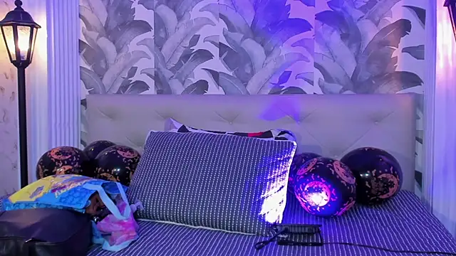 Snapshot of Sami_Evanns chatting on 3, 11, 2025 Sami Evanns online show from 3, 11, 2025