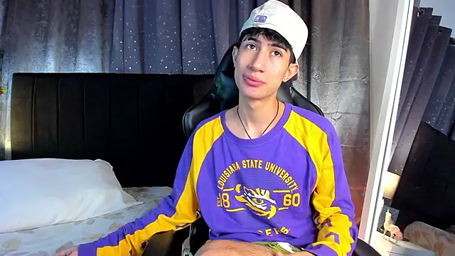 Snapshot of NovaaWheler chatting on 2, 3, 2026 NovaaWheler online show from 2, 3, 2026