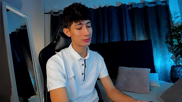 NovaaWheler online show from 8, 4, 2026