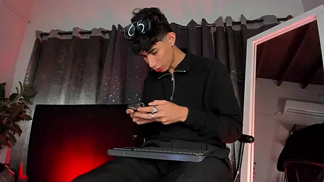 Snapshot of NovaaWheler chatting on 19, 2, 2026 NovaaWheler online show from 19, 2, 2026