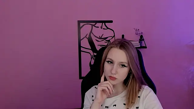 Snapshot of DariaTate chatting on 21, 2, 2025 DariaTate online show from 21, 2, 2025