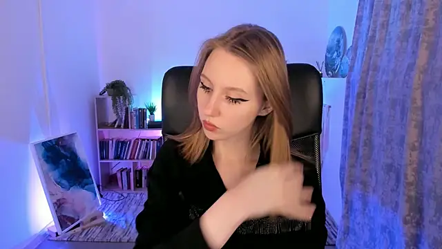 Snapshot of DariaTate chatting on 15, 3, 2025 DariaTate online show from 15, 3, 2025