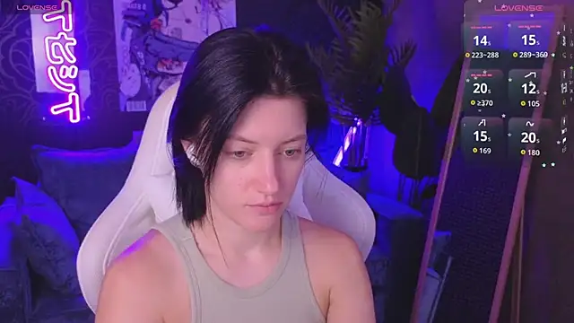 roxy riot  online show from 2, 4, 2026