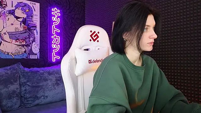 roxy riot  online show from 15, 3, 2025