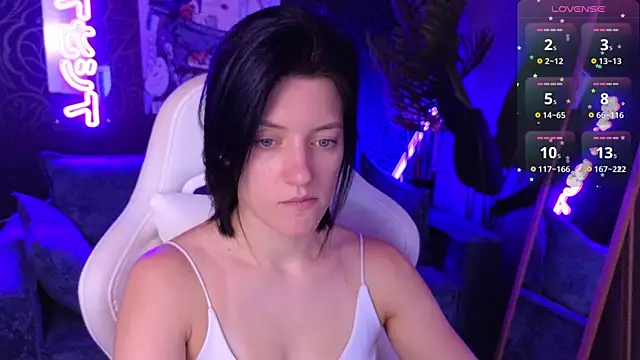 roxy riot  online show from 29, 3, 2026