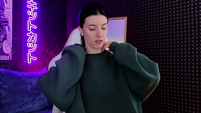 roxy riot  online show from 22, 3, 2025