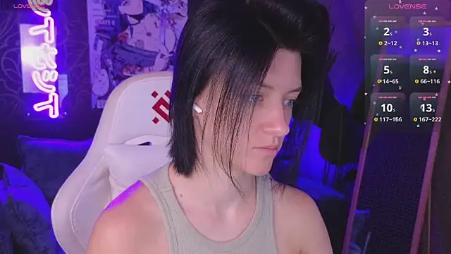 roxy riot  online show from 3, 4, 2026