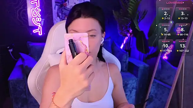 roxy riot  online show from 28, 3, 2026