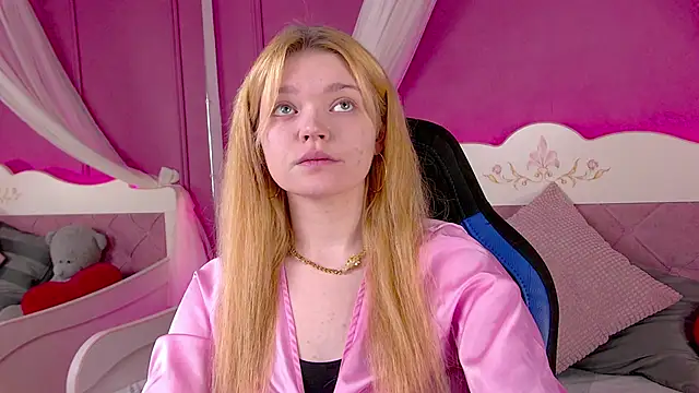 AdeleCartier online show from 7, 3, 2025