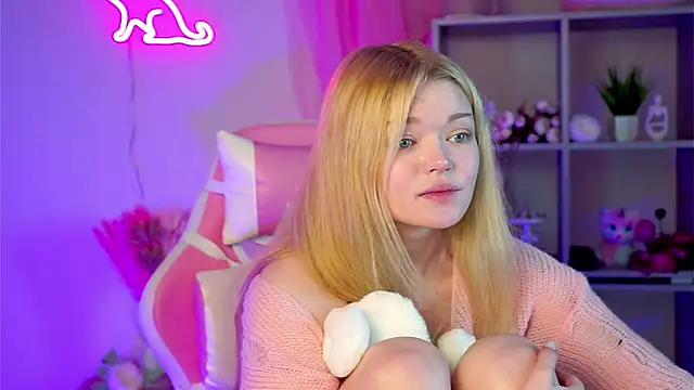 AdeleCartier online show from 22, 3, 2025