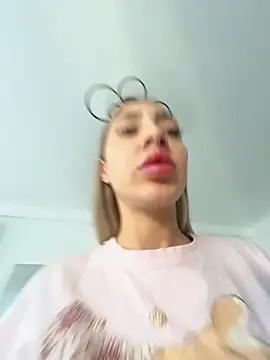 BonyBon29 online show from 4, 3, 2026