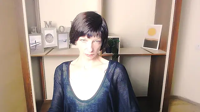  AngeliaFlow  online show from 10, 9, 2025