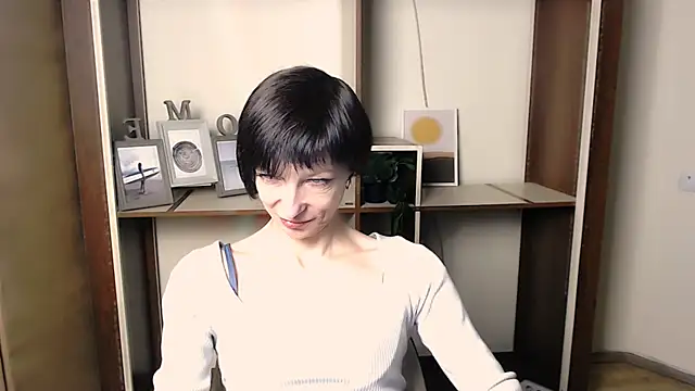  AngeliaFlow  online show from 8, 11, 2025