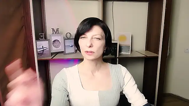  AngeliaFlow  online show from 16, 1, 2026