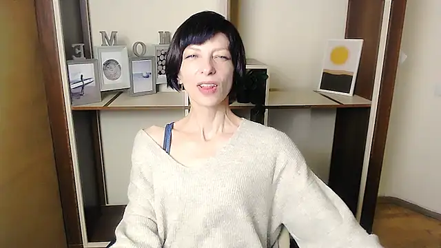  AngeliaFlow  online show from 15, 9, 2025