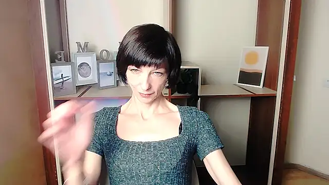  AngeliaFlow  online show from 22, 9, 2025