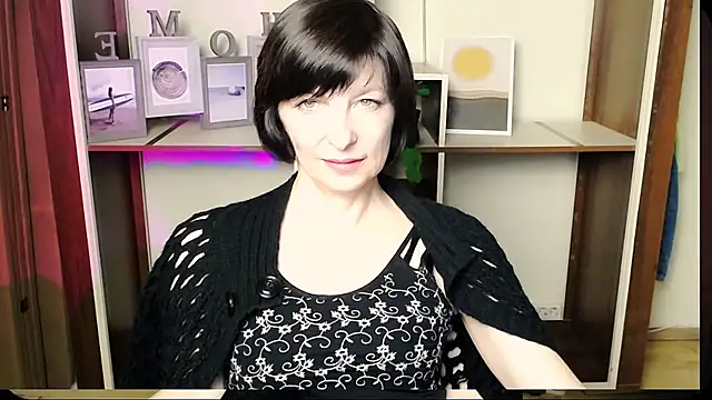 Snapshot of _AngeliaFlow_ chatting on 8, 7, 2026 AngeliaFlow online show from 8, 7, 2026
