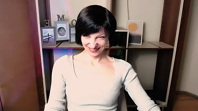  AngeliaFlow  online show from 20, 12, 2025