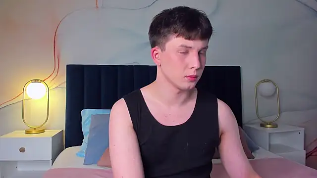 AdrianoAubert online show from 12, 9, 2025