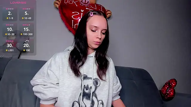 Fia Mood online show from 19, 2, 2025