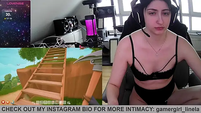 Snapshot of Gamergirl-Linela chatting on 12, 6, 2026 Gamergirl-Linela online show from 12, 6, 2026