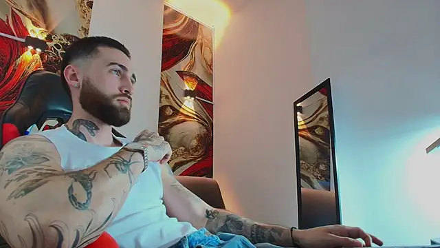 Luke davis01 online show from 12, 11, 2025