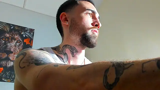 Luke davis01 online show from 1, 3, 2025