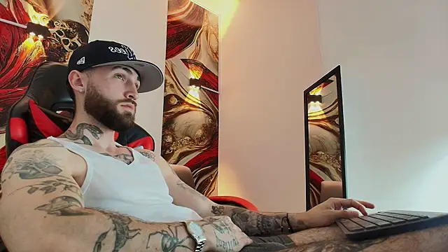 Luke davis01 online show from 4, 11, 2025