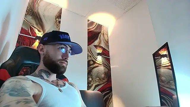 Luke davis01 online show from 15, 1, 2026