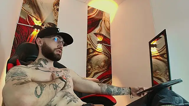 Luke davis01 online show from 10, 10, 2025