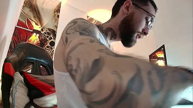 Luke davis01 online show from 24, 2, 2026