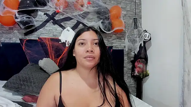 Sophia Brunett online show from 26, 10, 2025