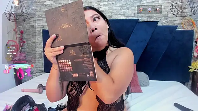 Sophia Brunett online show from 9, 9, 2025