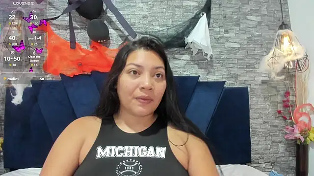 Sophia Brunett online show from 22, 10, 2025