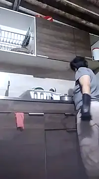 Saori Sann  online show from 28, 2, 2025