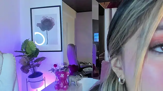 Cloee Rainbow1 online show from 17, 2, 2026