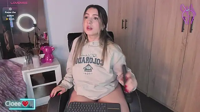 Cloee Rainbow1 online show from 1, 12, 2025