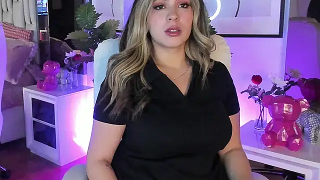 Cloee Rainbow1 online show from 18, 2, 2026