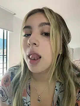 Cloee Rainbow1 online show from 9, 7, 2026