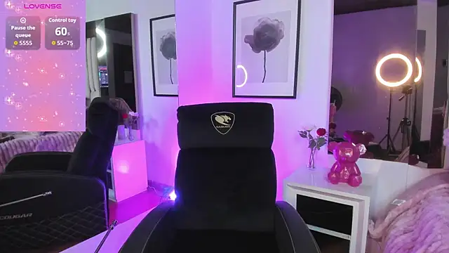 Cloee Rainbow1 online show from 10, 9, 2025